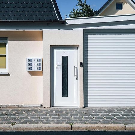 Ferienwohnung Schleicher Mit Klimaanlage Zirndorf Esterno foto