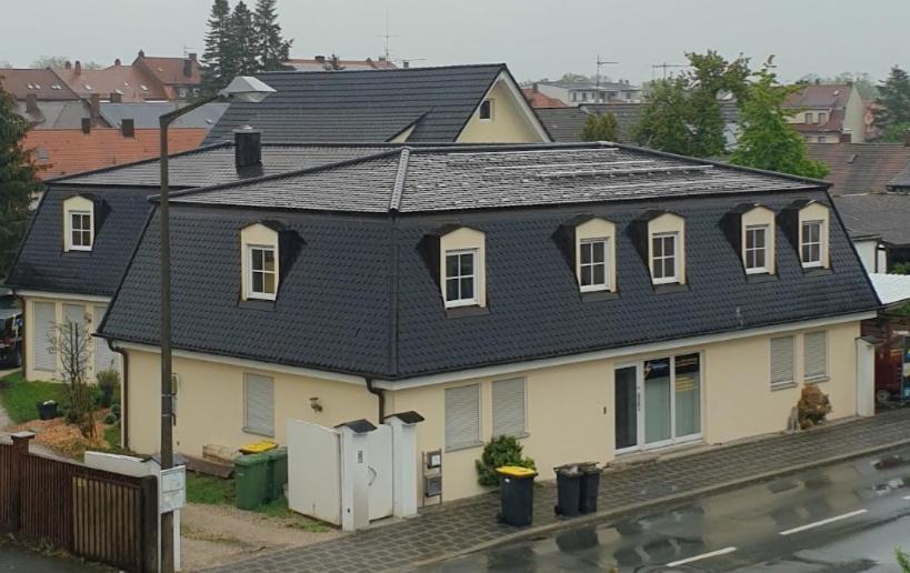 Ferienwohnung Schleicher Mit Klimaanlage Zirndorf Esterno foto